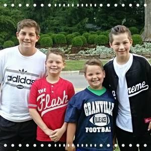 Meet your Posher, Christopher